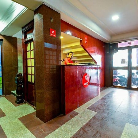 Oyo 11328 Hotel Chandrika Residency Kochi Exterior foto