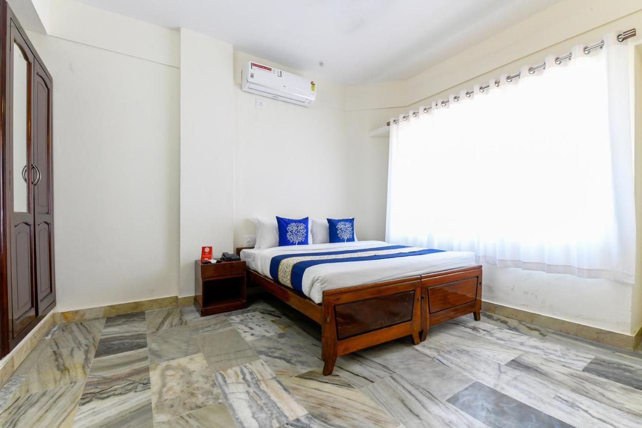 Oyo 11328 Hotel Chandrika Residency Kochi Exterior foto