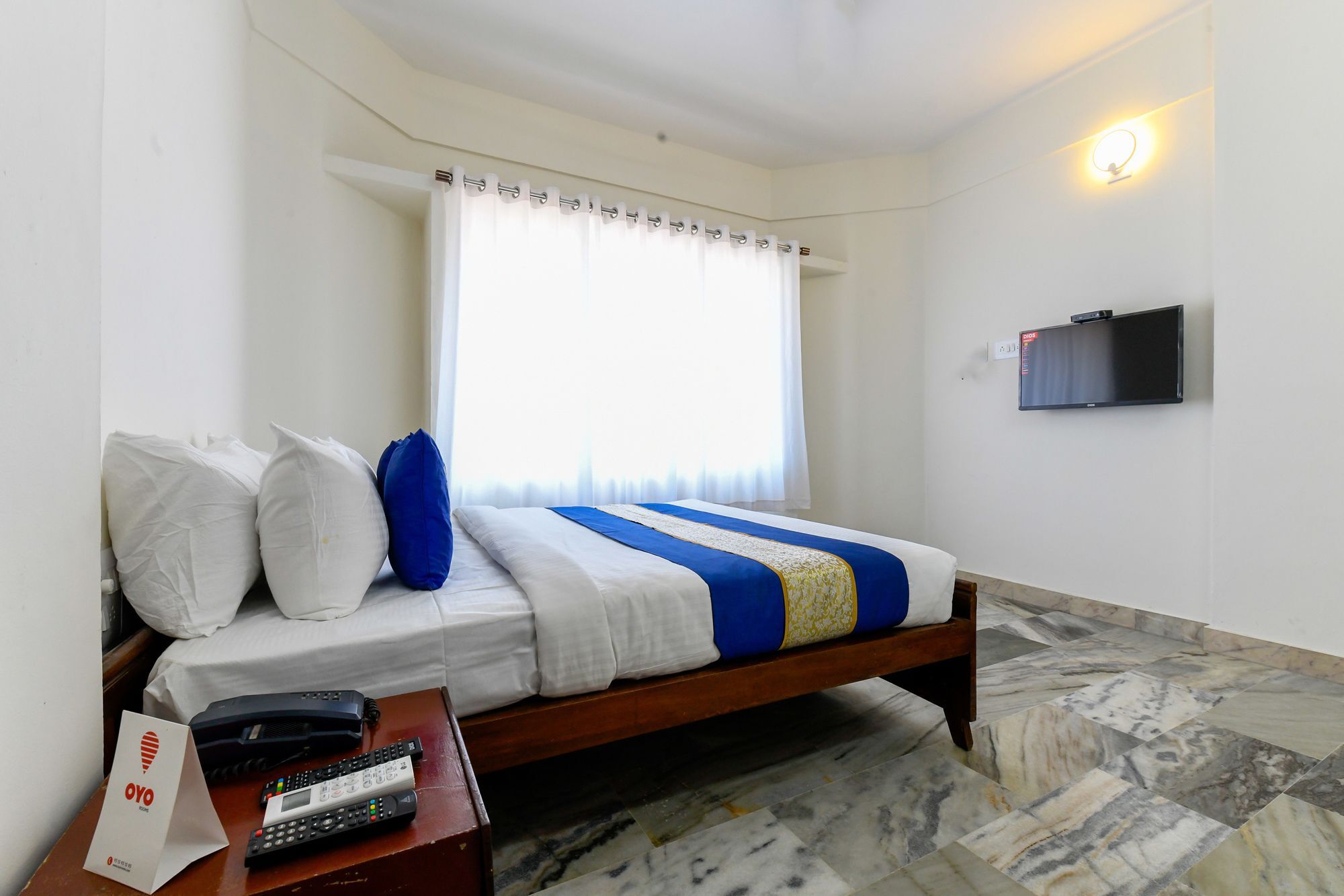 Oyo 11328 Hotel Chandrika Residency Kochi Exterior foto