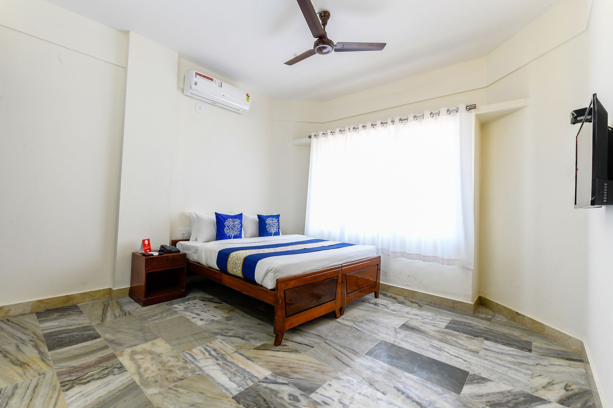 Oyo 11328 Hotel Chandrika Residency Kochi Exterior foto